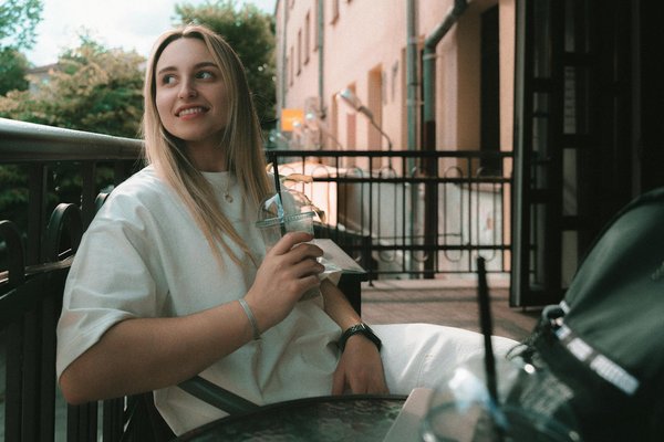 Comment créer une série de webinaires sur les techniques de peinture murale?